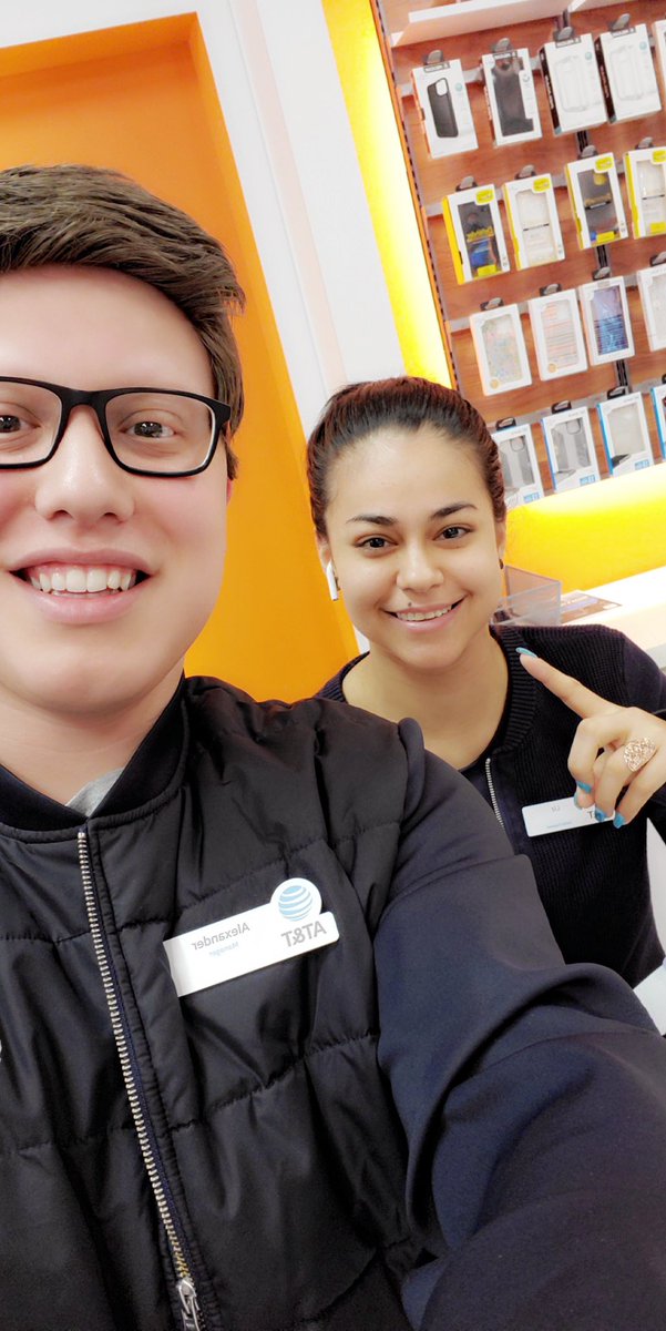 Alex_ChaconATT's tweet photo. Even though we’re a small team and we’re all separated in different locations or call center at the moment, #STRATFORD is OUR team! #AttSpiritweek #TheEmpire @GreaterLakesMkt @PaulaVofGLM @OanaCioata @TomMonahan10 https://t.co/is6bAPERm4
