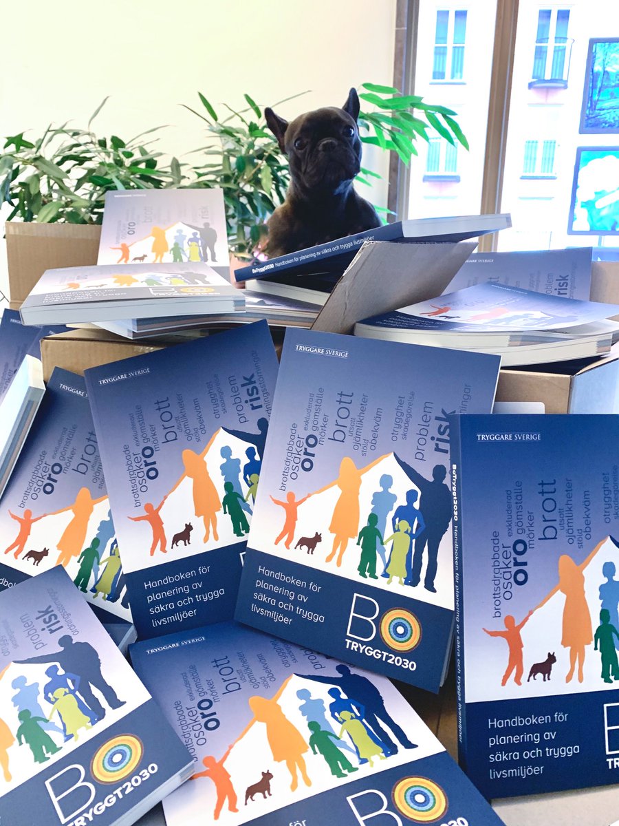 Stoppa pressarna!⁦ ⁦<a href="/BoTryggt2030/">BoTryggt2030</a>⁩ - handboken för planering av säkra och trygga livsmiljöer har anlänt från tryckeriet! #placemaking #platssamverkan