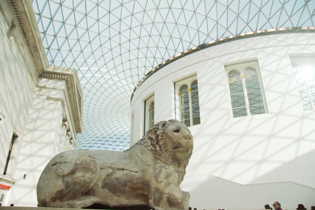UKinParaguay's tweet photo. ¡Explorá el @britishmuseum desde tu casa! 🖼 Conocé las obras más impresionantes realizando el tour virtual gratuito desde donde estés 👉🏼 https://t.co/roLOeFO1cn #CultureIsGREAT https://t.co/jHN4qKsdLs