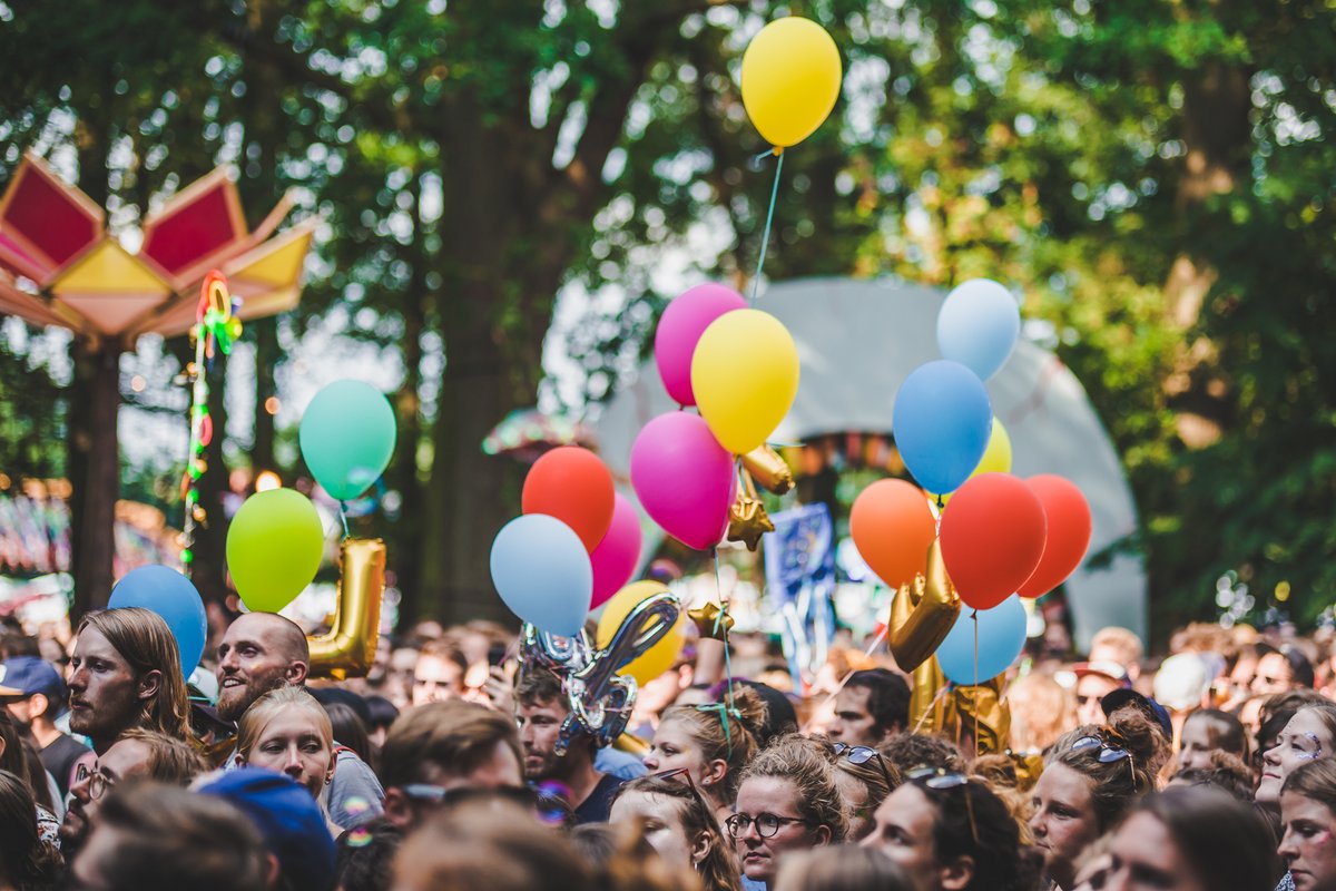 appletreegarden's tweet photo. 19 Jahre appletree garden – doch unser 20. Geburtstag muss in diesem Jahr leider ausfallen. Um ihn 2021 nachfeiern zu können, brauchen wir eure Unterstützung! Alle Infos dazu findet ihr auf https://t.co/SljvXTLyhT!

Foto: Anna Wyszomierska https://t.co/Ub6LBMlL0h