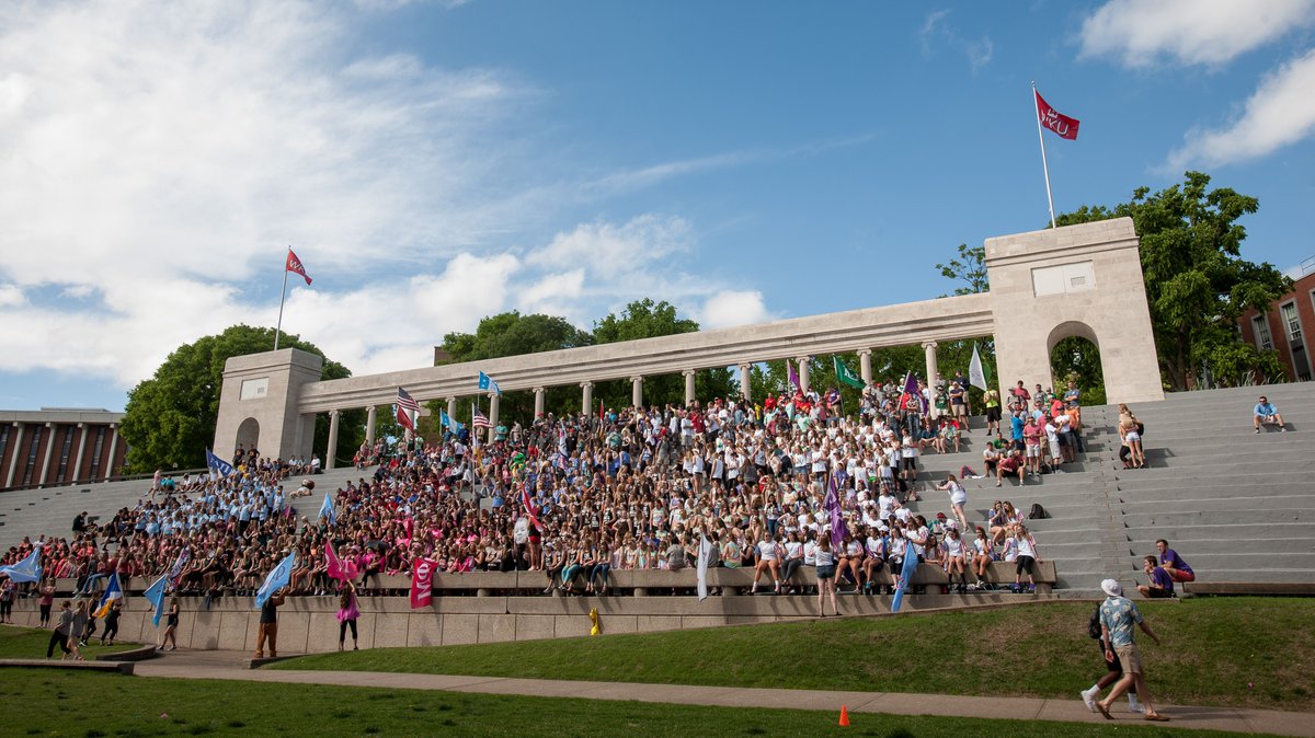 wku's tweet photo. WKU’s Greek community has announced its annual student and chapter awards for 2019-20. Read more at WKU News: https://t.co/HiHK1Kj9UX

@WKUGreeks @WKU_SA @WKUIFC 
#WKU #ClimbWithUs https://t.co/6DgHhzJMRv