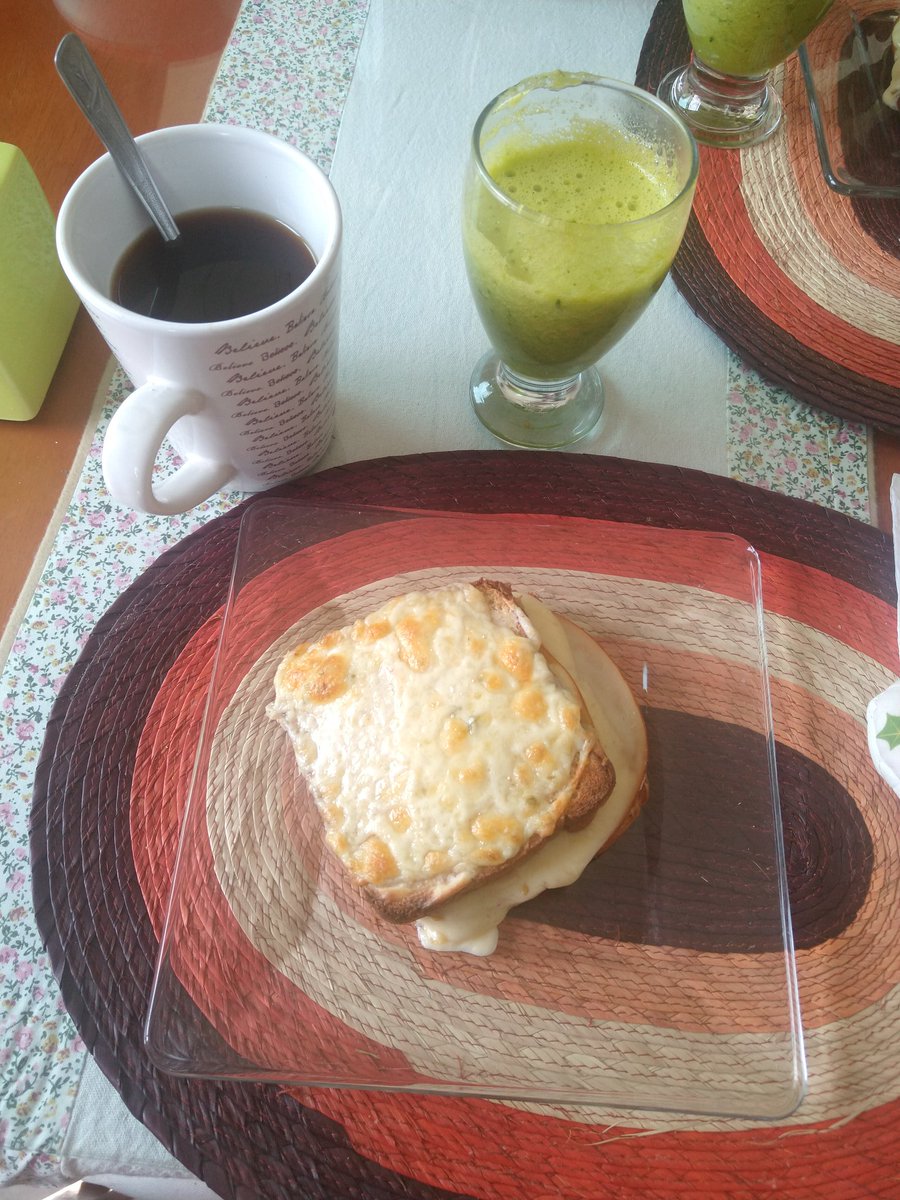 Marimuchosnum's tweet photo. @YODEBUENAS #CosasQueRealmenteImportan
Disfrutar de un desayuno que la gente que amamos https://t.co/IMDaGlZdfu