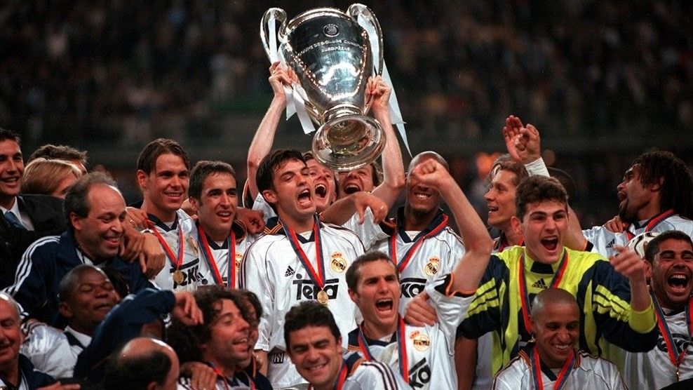 Gros thread sur la Ligue des champions 1999-00Une édition incroyable : énormément de classics, des buts de tarés et des artistes au sommet.Vous connaissez la formule : vidéos d'époque, archives, analyses, souvenirs et humour.On part visiter l'Europe du football 