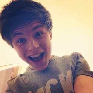 ryry•is baby•everyone wants to be his friend•wants chicken nuggets•probably has a gaming youtube channel