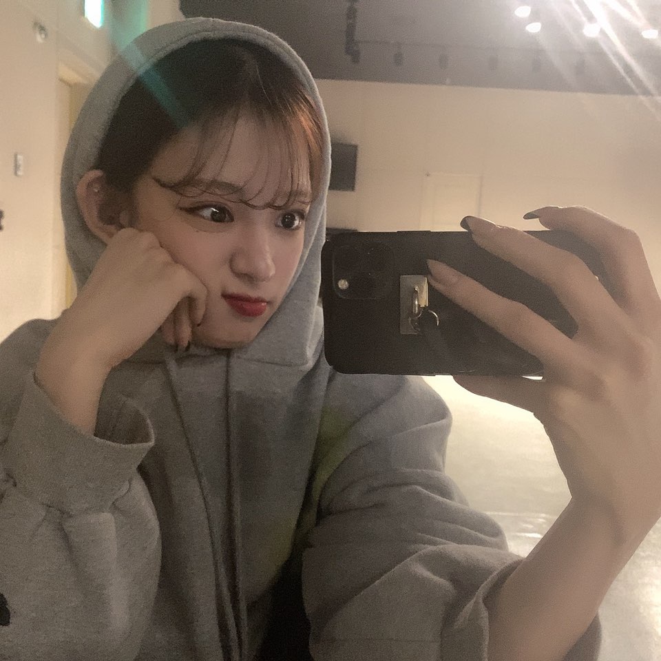 realfromis_9 tweet picture