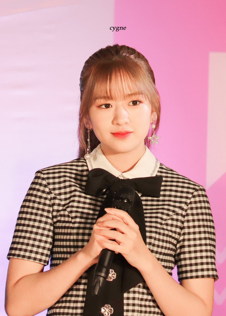 0_0_swan's tweet photo. 190519 IZ*ONE Kcon2019
-
-
#아이즈원 #안유진 #유진 #izone #ahnyujin #yujin #アイズワン　#kcon2019 https://t.co/171inkaV1h