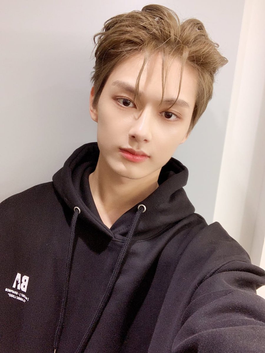 джун севентин. джун севентин. вэн джунхуэй. джун из seventeen 2020. джун (вэн цзюньхуэй).