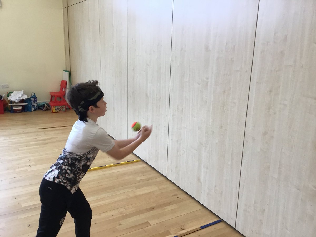 SHAWorksop's tweet photo. Personal challenge part 3 #wallcatch. How many can you do in a minute?
@OaksPe @YourSchoolGames @YouthSportTrust https://t.co/fuxsBNxXWI