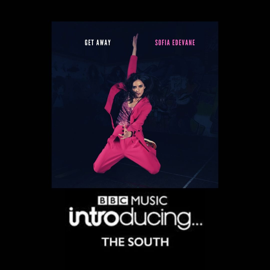 sofiaedevane's tweet image. Thanks @BBCIntroSouth: they will play my new single tomorrow! Tune in from 8pm. 
BBC Sussex and BBC Surrey, BBC Sounds app &amp;amp; DAB
Listen in Brighton on 95.3 FM
Listen in Sussex &amp;amp; Surrey 104-104.8 FM
Listen globally online via the BBC Sounds App
