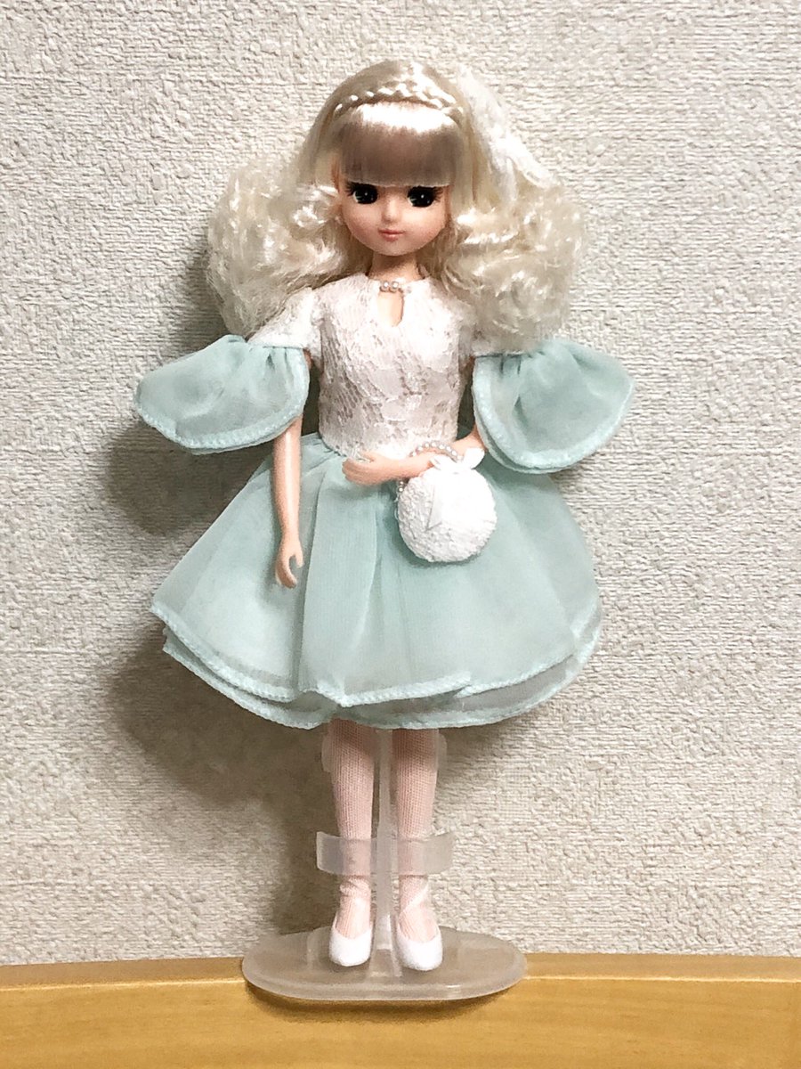 秋野 さくら Sur Twitter バースデーモデルリカちゃんにバースデードレスを着せました