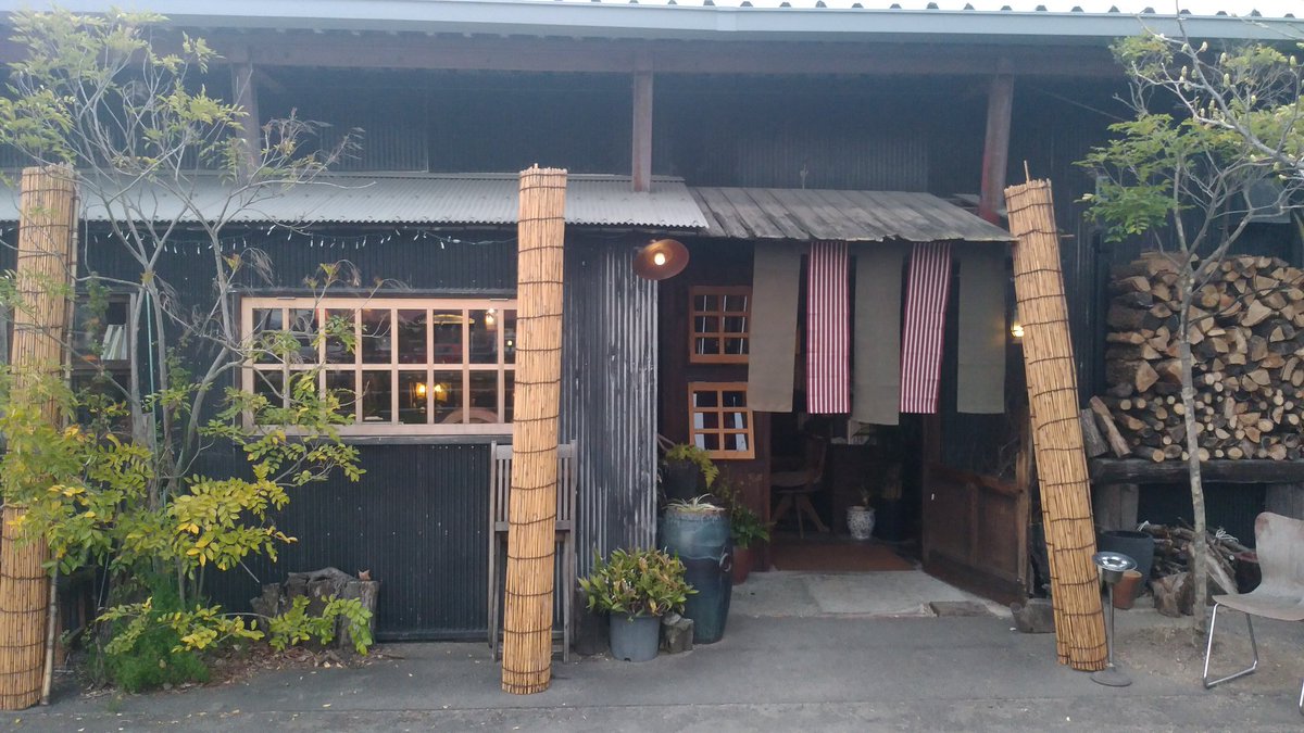 Hiro Pippi 先月 いつかの寄り道 丸亀市 カラシヤクラシック にて 爆肉飯牛 ホルモンのからあげです ちょいとご無沙汰 この日はガツンと食べたいと思って爆肉飯 当然ウマウマ ホルモンのからあげは 噛んだ瞬間 脂がジワ と出てきて Hiro Pippi 先月 いつかの寄り道 丸亀市 カラシヤクラシック にて 爆肉飯牛 ホルモンのからあげです ちょいとご無沙汰 この日はガツンと食べたいと思って爆肉飯 当然ウマウマ ホルモンのからあげは 噛んだ瞬間 脂がジワ と出てきて