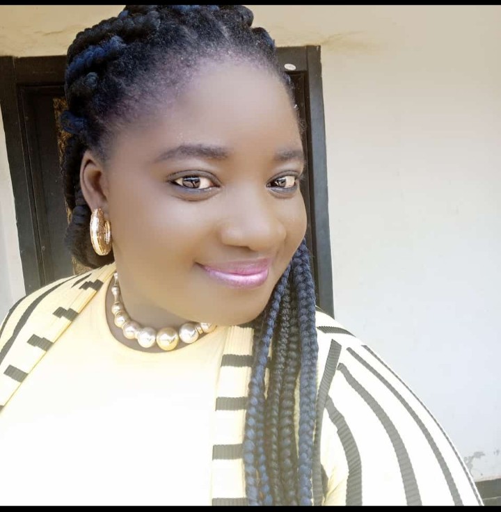 olayemibold's tweet photo. Kindly tune in to Faaji FM 106.5 from 2-4pm for this week edition of KOMAA FLOW with Olayemi Ajide-Olayinka. @FaajiFMLagos https://t.co/ITrbrbG42O