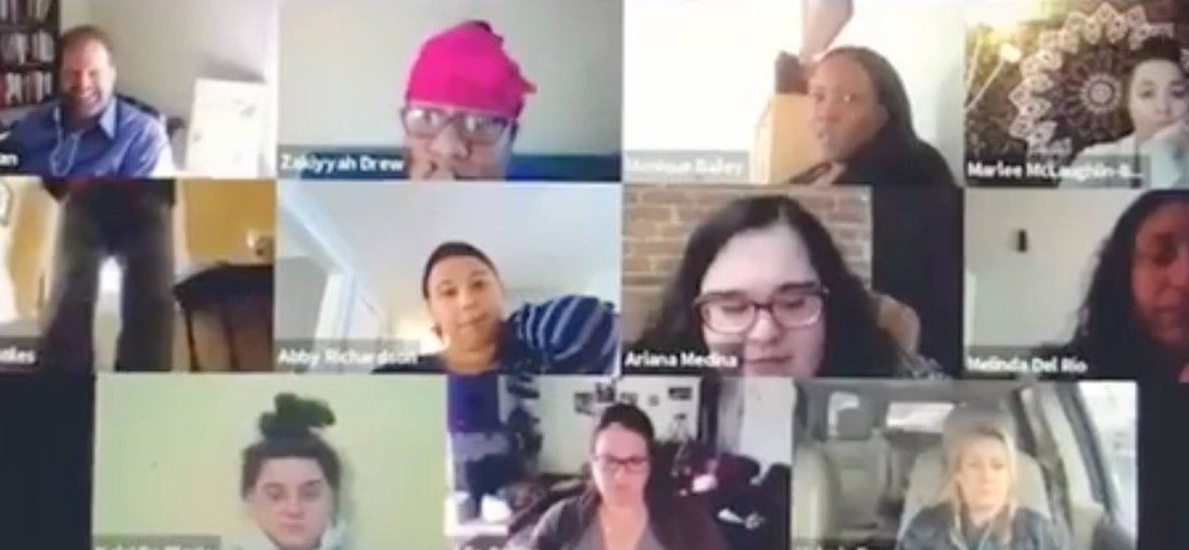 yourmatecookie's tweet photo. What happens when remote workers suck at giving feedback #remoteworking #feedbackfails

https://t.co/B6Uo6UAXdN https://t.co/3rmvNfOieM