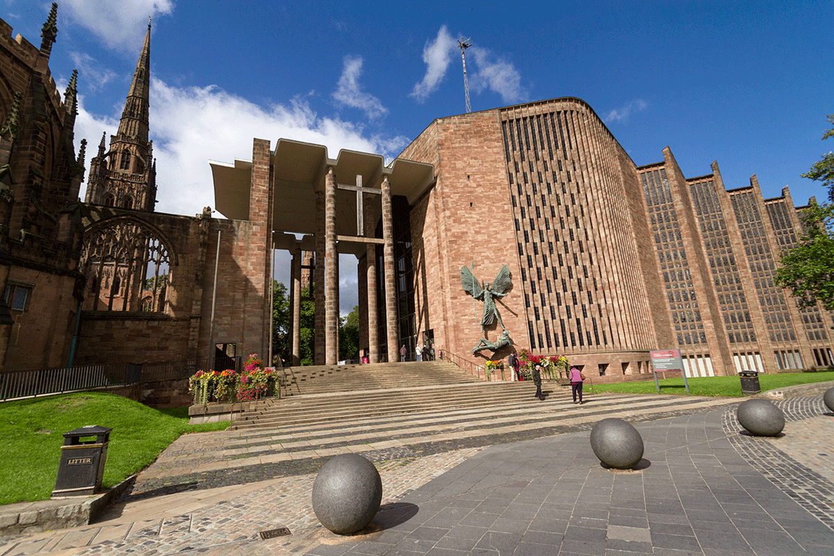 covcampus's tweet photo. If you hold an offer with us, you will have received an exclusive invite, via email, to one of our Virtual Offer Holder’s events this week. 

If you hold an offer but haven’t yet received an invite or need support in registering please email campusevents.rao@coventry.ac.uk. https://t.co/vleL20c14X