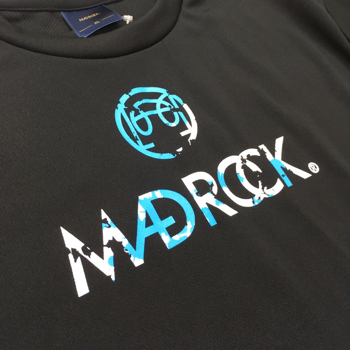 MADROCK_tokyo's tweet photo. 【新作情報!!】
Crash Logo Tee (クラッシュロゴ) / ドライタイプ / ブラック
3color.
>詳細はコチラ<
https://t.co/bjXhBeezBE
#MADROCK #BASKETBALL #TOKYO #CRASH #MDRK #マッドロック #バスケ #バスケットボール #新作 #クラッシュ https://t.co/xM9gVcTAJx