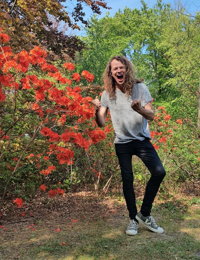 KitaMenari's tweet image. A day late but...'Happy Kings Day lovers! (this was the only, almost, orange thing I could find) 😅

Another reason to cheer:
my EP ‘Finally Awake’ is today 1 year old! Check the link below to get your signed LP as well!

kitamenari.bandcamp.com

#kingsday #signedmerch #vinyl