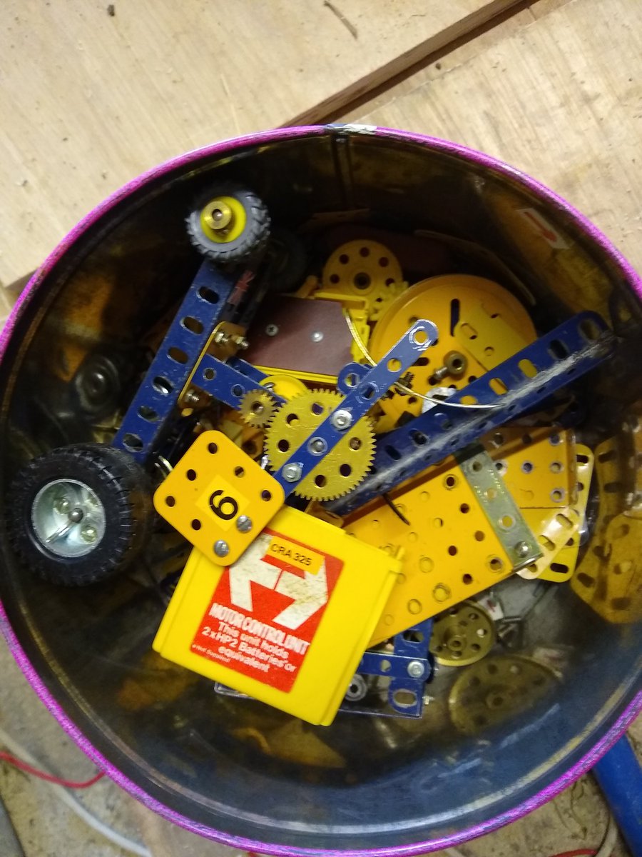 toleranceart's tweet photo. I've found some Meccano in the garage. That's this afternoon sorted. https://t.co/NQ4QVRGdz9