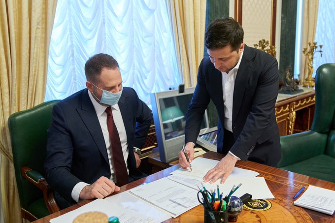 Согласование списка обмена пленными усложняется недопуском представителей Красного Креста на оккупированную территорию, - Ермак - Цензор.НЕТ 8457