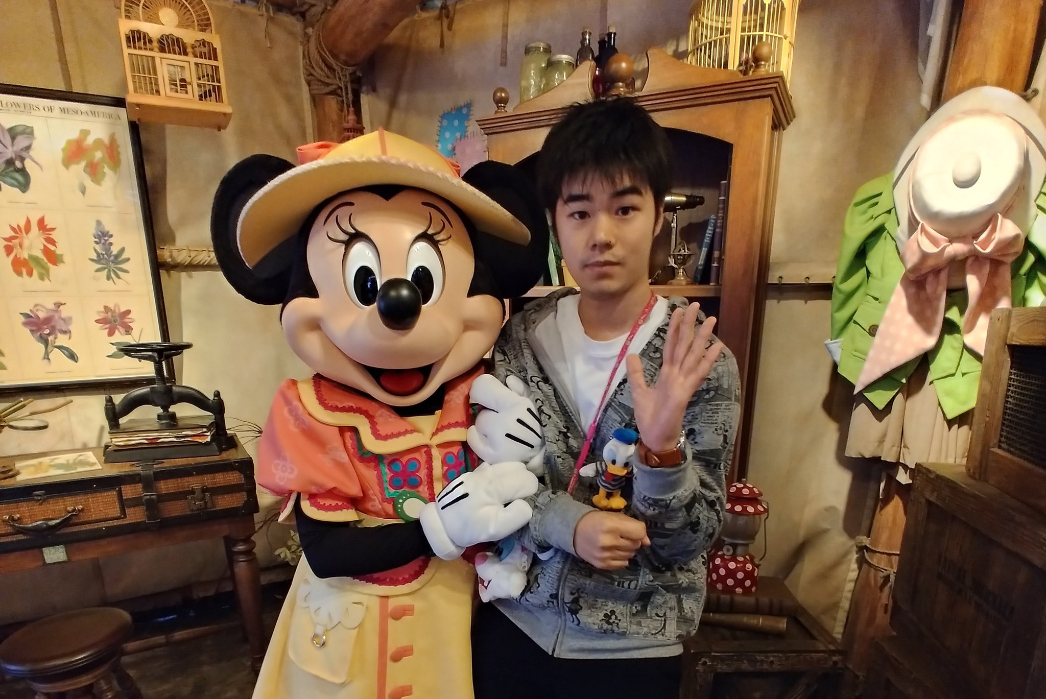 セイハ 元気が出るディズニーの写真 動画 ミニーマウス グリーティングトレイル 東京ディズニーシー ロストリバーデルタ グリトレのミニーちゃん ちょっとおてんばな所が可愛かったです ﻌ T Co 16yzwuahqg Twitter