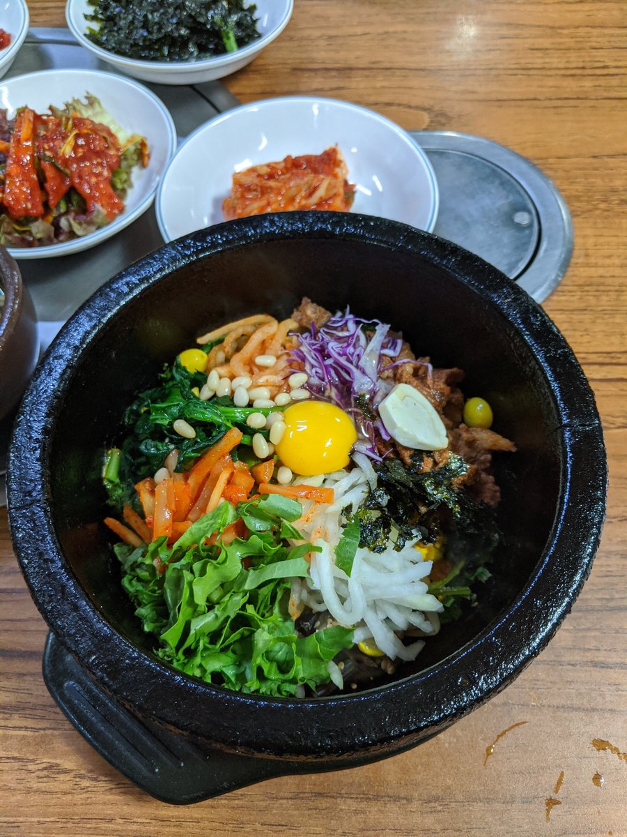 Uzivatel ソウル 明洞 ミョンドン Na Twitteru 韓国料理 ビビンバ 비빔밥 はご飯 ナムル 卵 肉等の具を入れ混ぜて食べる料理 明洞で本当に強力に推薦するビビンバで有名なお店 全州中央会館 チョンジュコットルビビンバ 전주곱돌비빔밥 明洞