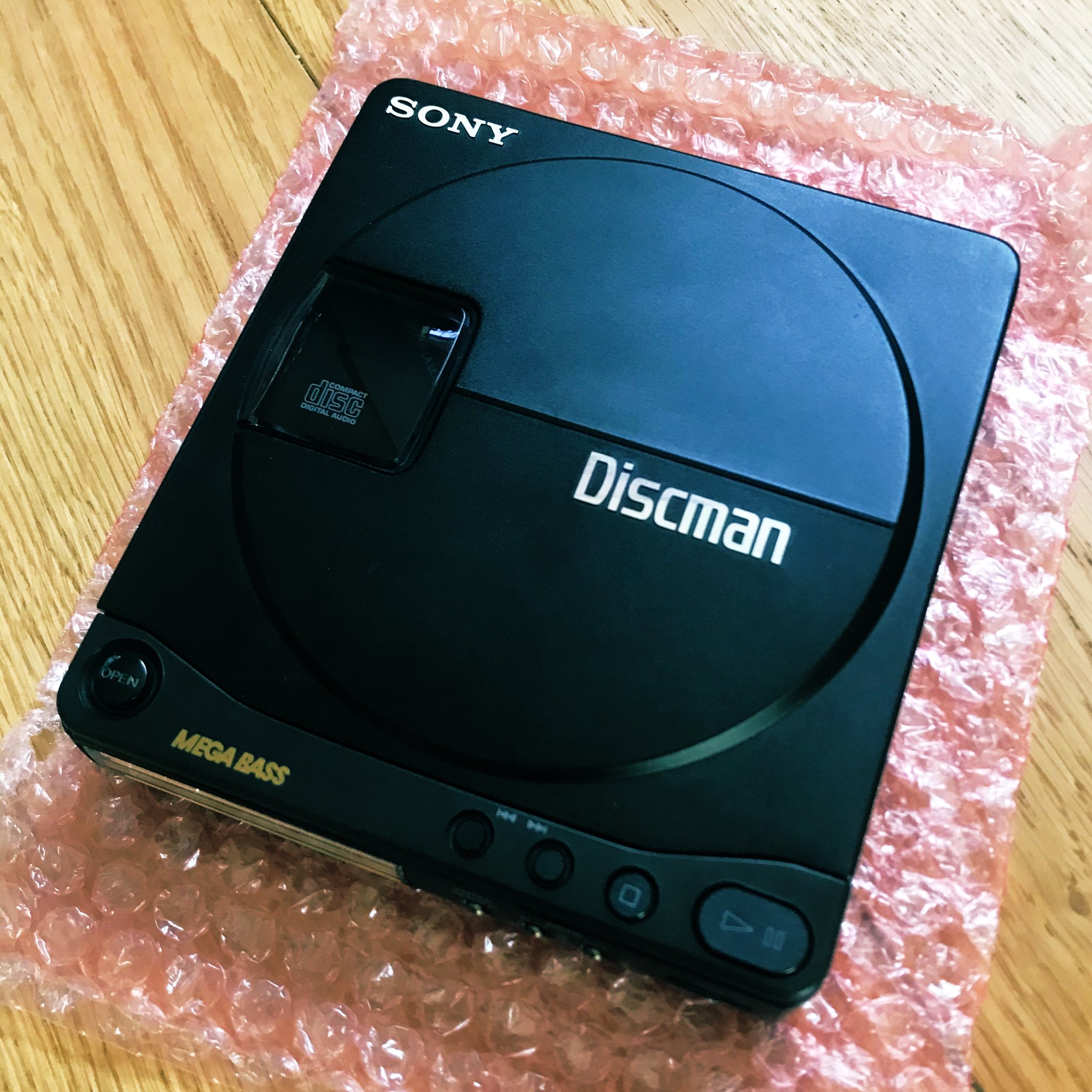 Sony Discman D-9 Portable CD Player
