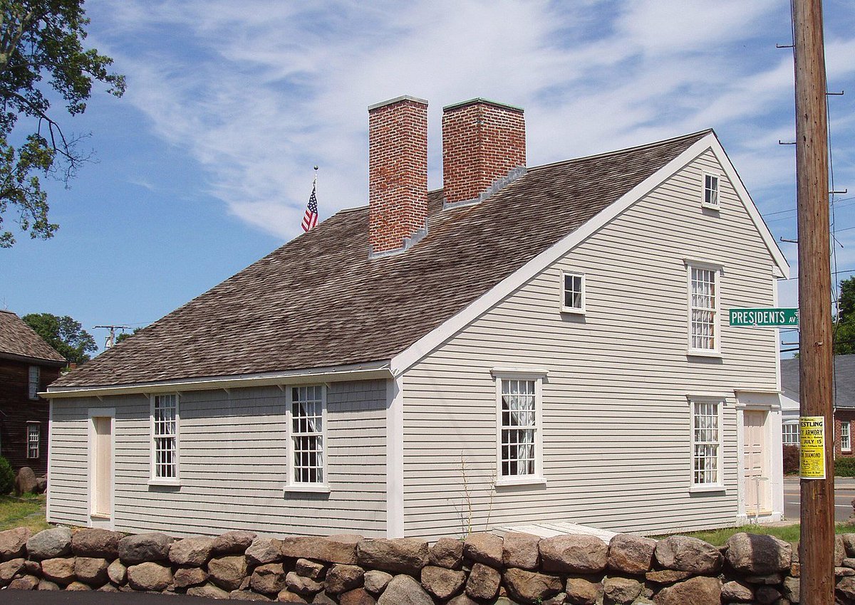 we're in the town of Quincy now, birthplace of both 2nd president of the USA, John Adams (left), and 6th president of the USA, his son, John Quincy Adams (right): they're right next to each other.