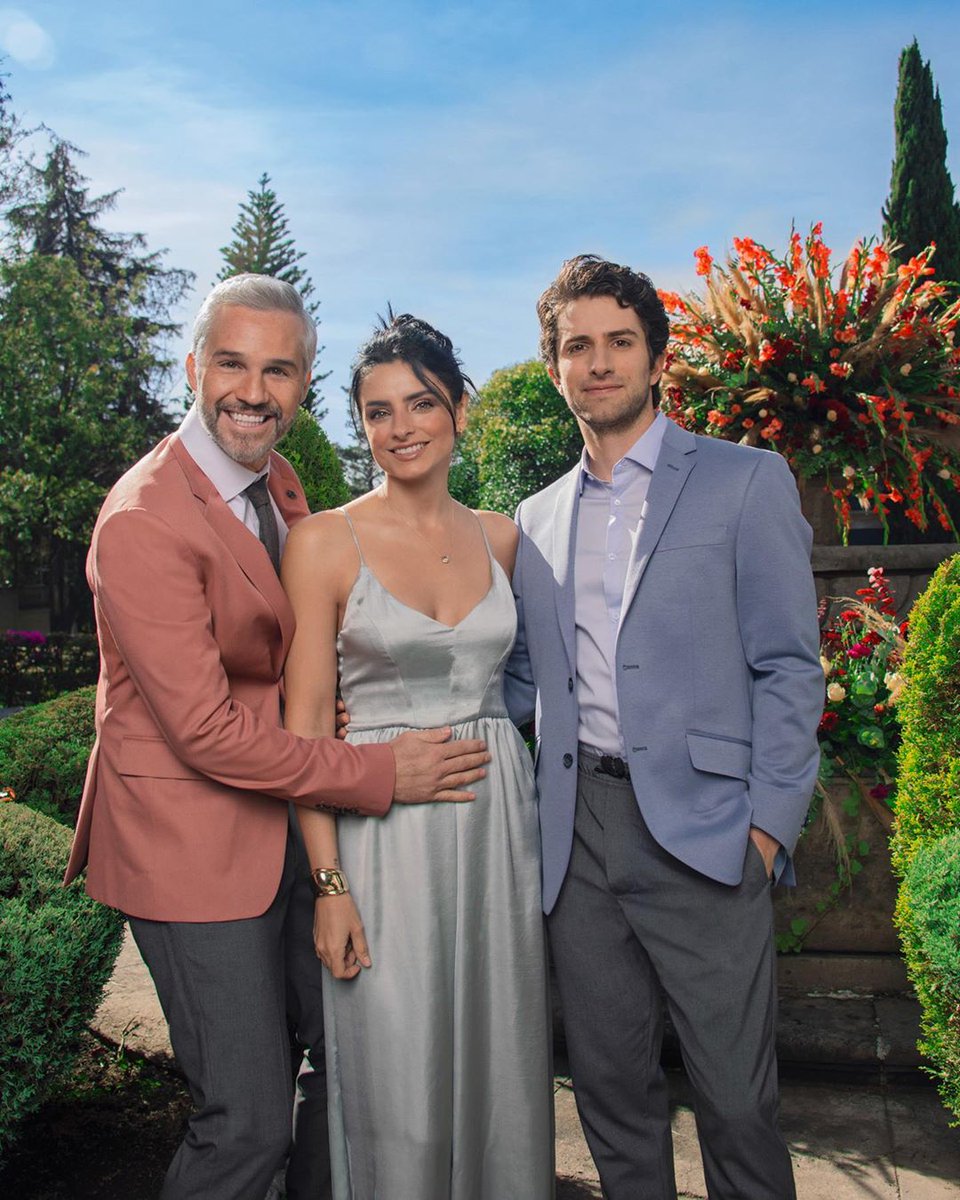 cinesPTY's tweet photo. Netflix nos hace recordar las canciones de 'La casa de las flores'

https://t.co/aZob4Qj0Q5
 #Lacasadelasflores #Serie #Netflix #TemporadaFinal #Canciones #TCnotiflash @CasaFloresTV @NetflixLAT https://t.co/WlWKSbEirZ