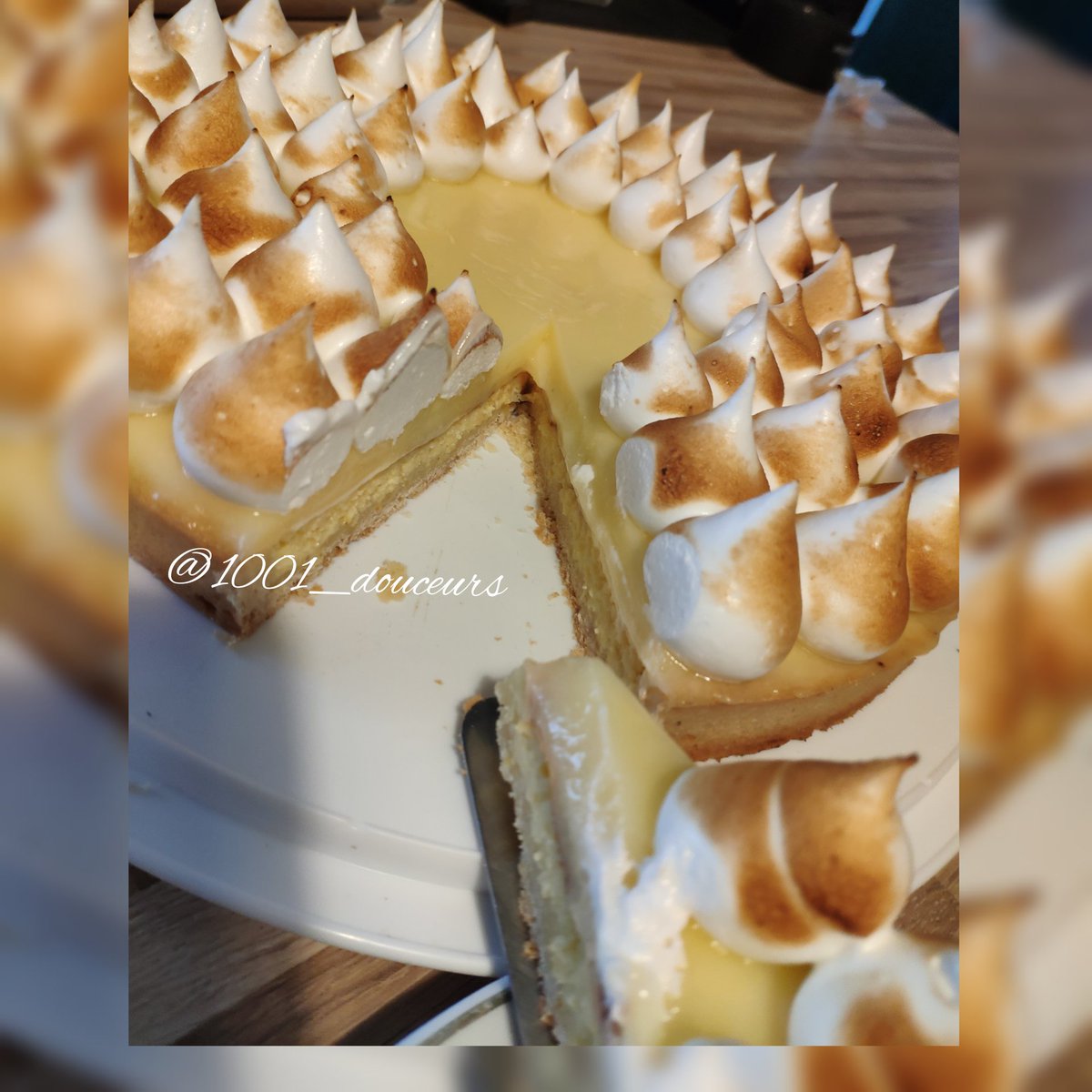 1001_douceurs's tweet photo. Ma tarte au deux citrons 😋 #tartecitron #patisserie #pastry #meringueitalienne #citron #tarte https://t.co/4bwAYCvrRX
