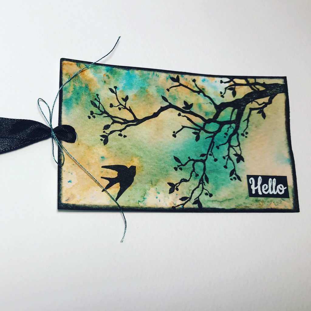 Shawtiibabyy's tweet image. Drizzly weather so crafting indoors. Hope you’re all keeping busy! #handmadetags #crafting #QuarantineLife #stamping