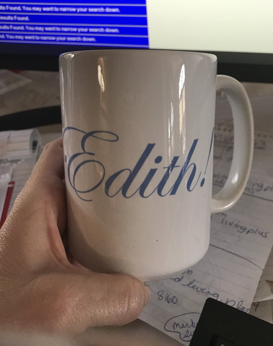 miazga_s's tweet photo. @Jmood17 A gift from a dear friend who passed away a year ago. @DowntonAbbey fans will get it. #PoorEdith #DowntonAbby https://t.co/P4fUtJ4vEq