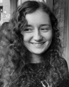 curtaincall's tweet photo. On today’s episode of #TakeYourBow is Costume Designer Amelia Sierevogel..
Amelia is part of the creative team helping us create the Curtain Call virtual play reading series #TheRemoteRead.
Listen here: https://t.co/8AGVx0fVfd
#ASeparatePeace https://t.co/Z4YUiuKron