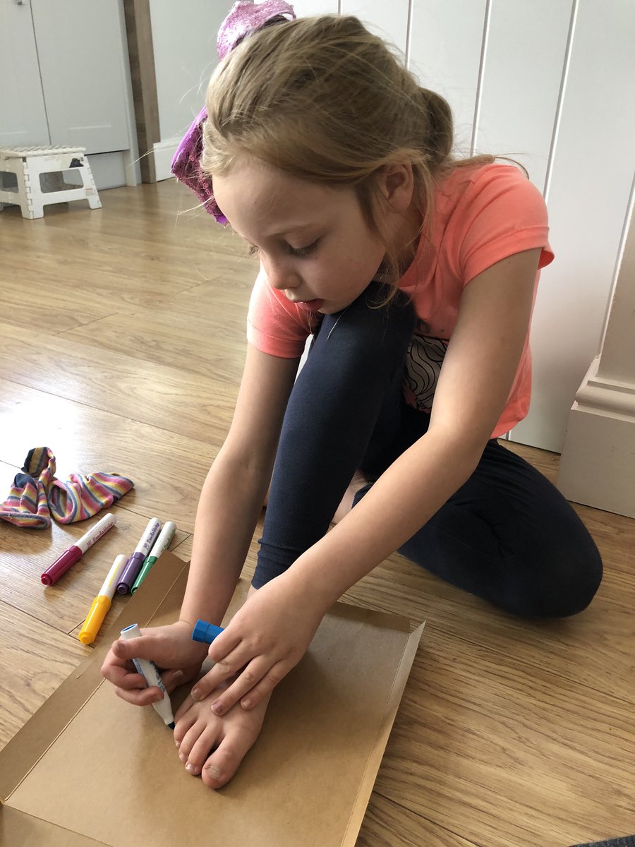 embee67's tweet photo. @BankElms @SchoolWge We did a great STEM activity today. We measured different things using our “feet”. We compared all our feet and found that it took more of Robin’s feet to measure things than dads feet. Why not give it a go ? ! #STEMStarters https://t.co/tZSrujCAjP