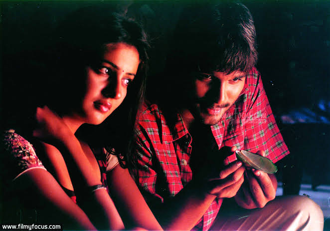 NarasimhaAa5's tweet image. Top 5 movie anniversary trends up to now in 24Hrs :

1) DecadeForClassicDarling - 4M+
2) 2YearsForBharatAneNenu - 2.7M+
3) 3YrsForMightyBaahubali2 - 1.6M+
4) #DecadeForMemorableAarya2 - 1.21M+
5) 19YrsOfClassicIHKushi - 1.14M+

Arya trend ni top 2 lo set cheddam 🙌🤙🏼