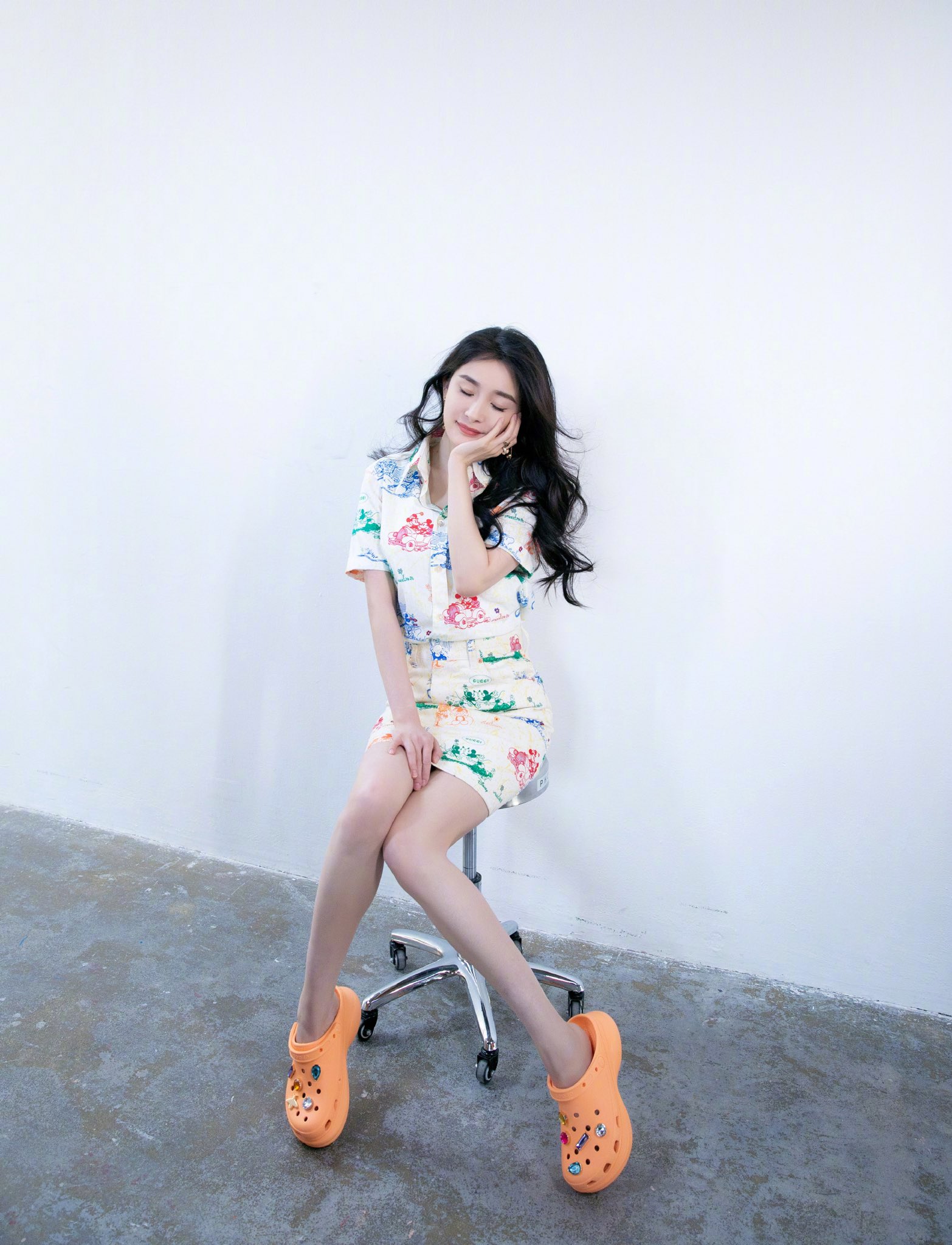 Crocs yang mi hot sale