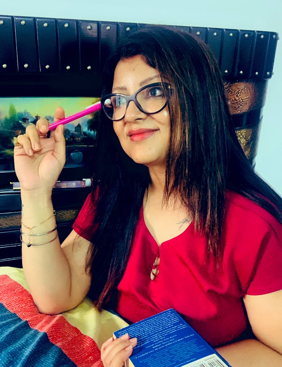 advjyotijha's tweet photo. लिखते-पढ़ते यकायक ..
पन्ने के बीच से निकलती ख़ुशबू
तुड़ा-मुड़ा गुलाब
दिला गया याद
फैल गयी एक मुस्कान होंठो पर
यादों के सफ़र को गुनती हुई
एहसास तेरा जिए जा रही हूँ
-ज्योति
#IndiaFightsCoronavirus
#Lockdown2
#MaroonTwitter https://t.co/SjBJdMp5GU