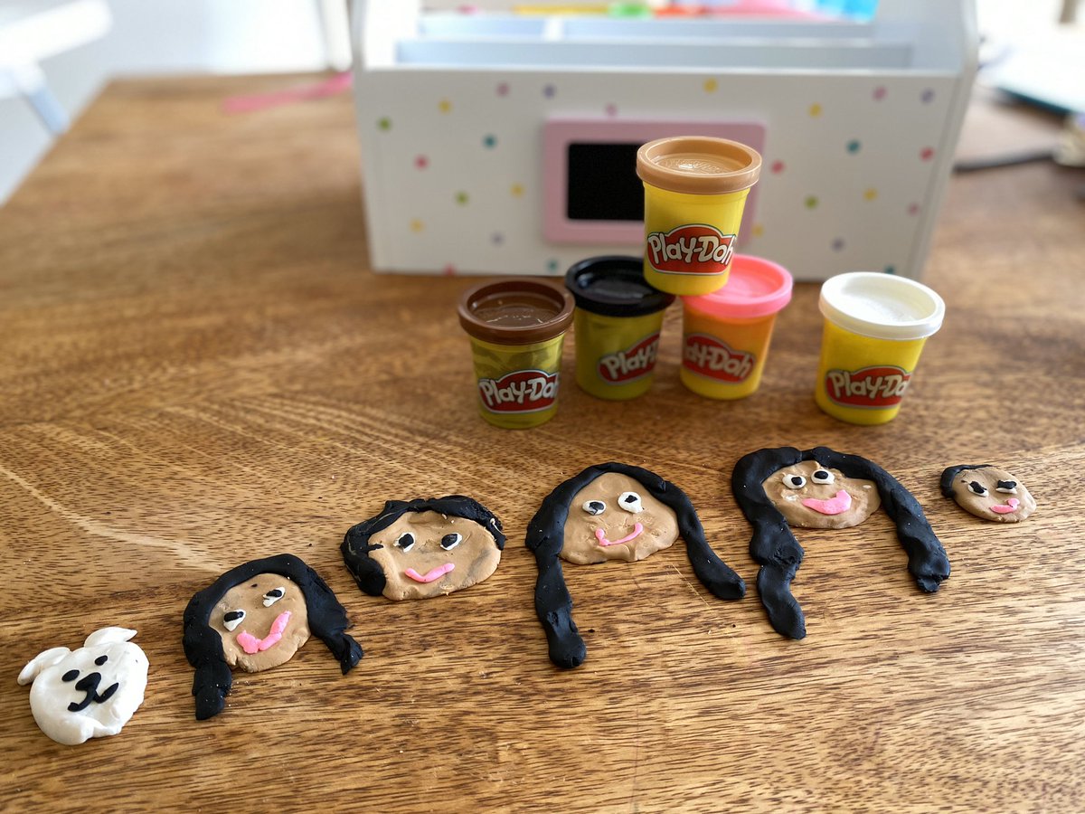 lavinia18's tweet photo. @earlyyearsHTPS Playing catch-up! Sophia has enjoyed making pictures of her family for last weeks learning project! https://t.co/BO0Z0za0wO