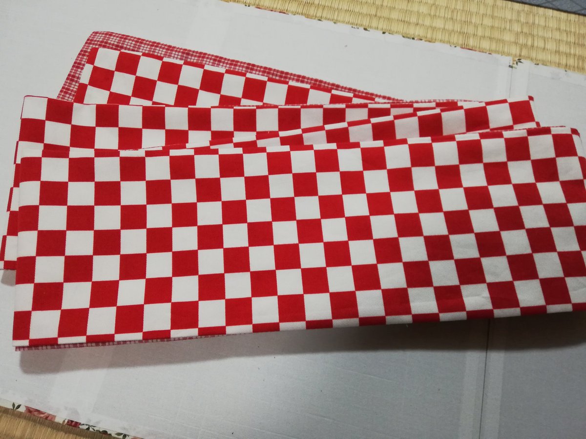 にるばーな V Twitter 今日は半幅帯完成 帯芯入れるのめんどくさーー でもできた あとは浴衣の腰上げと肩上げ と耳ぐけ そのあと嘘つき肌襦袢までいこうかと ねずこ 鬼滅の刃 浴衣 半幅帯