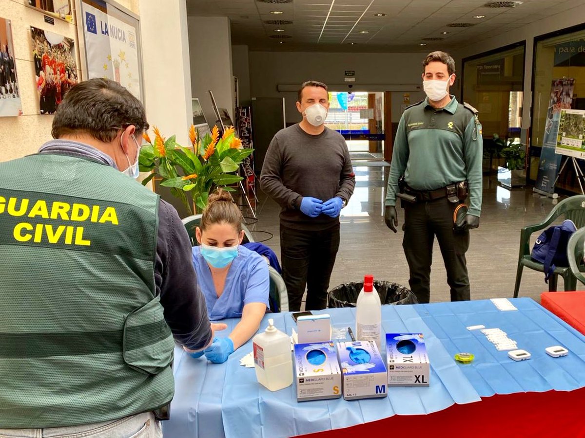 😄😄Esta mañana los 76 agentes de la <a href="/guardiacivil/">Guardia Civil</a> de Altea se han realizado los “Test Rápidos del #coronavirus”✅🧪gracias a la colaboración🤝entre <a href="/LaNuciaES/">La Nucía</a>, <a href="/EsAltea/">Ajuntament d'Altea</a> y l’<a href="/LAlfasES/">L'Alfàs del Pi</a>‼️
#FentPobleFemFutur
#LaNuciaContraElCoronavirus
👉🏻 lanucia.es/La-Nucia-colab…