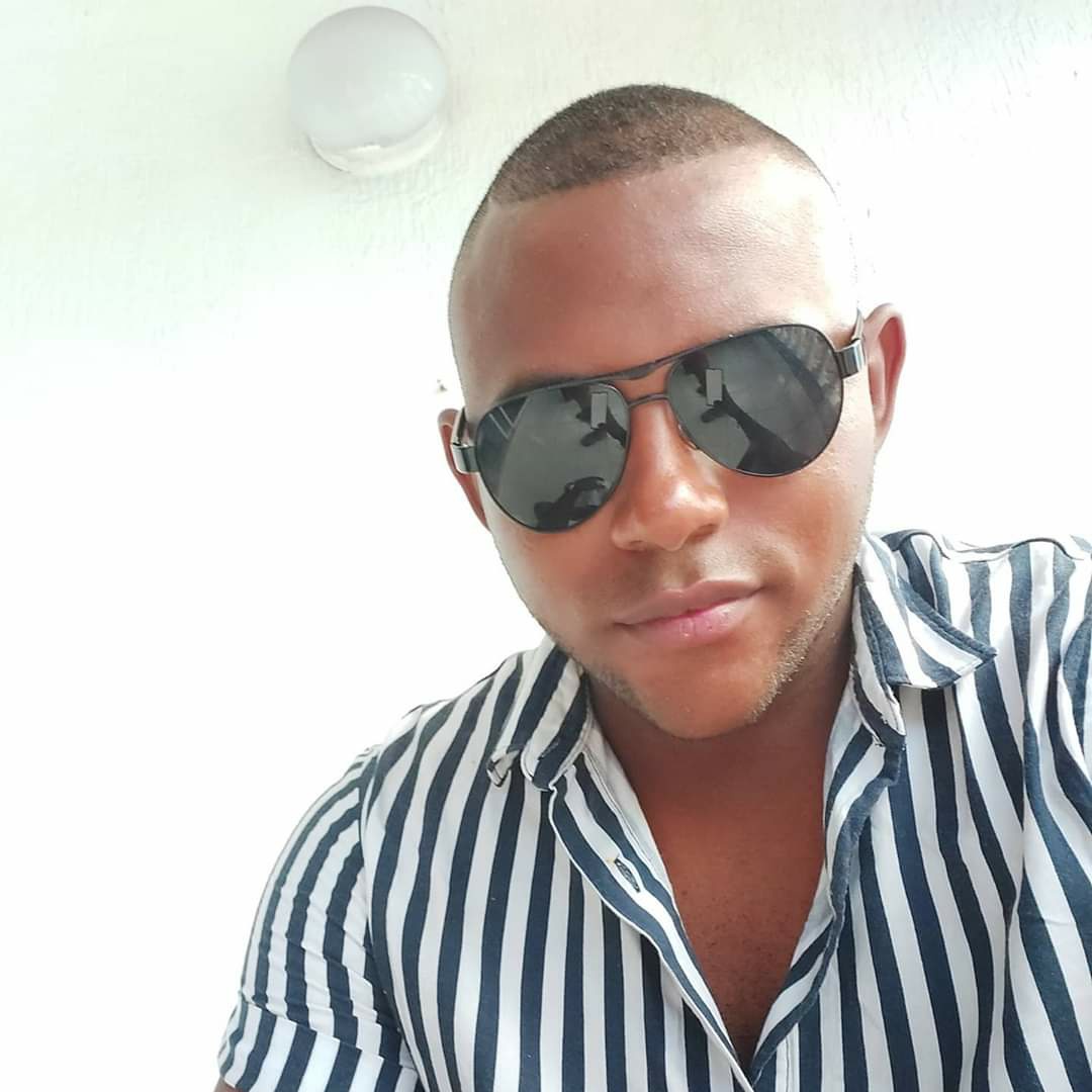 carandres23's tweet photo. #NuevaFotoDePerfil https://t.co/dHRDAn6dLJ