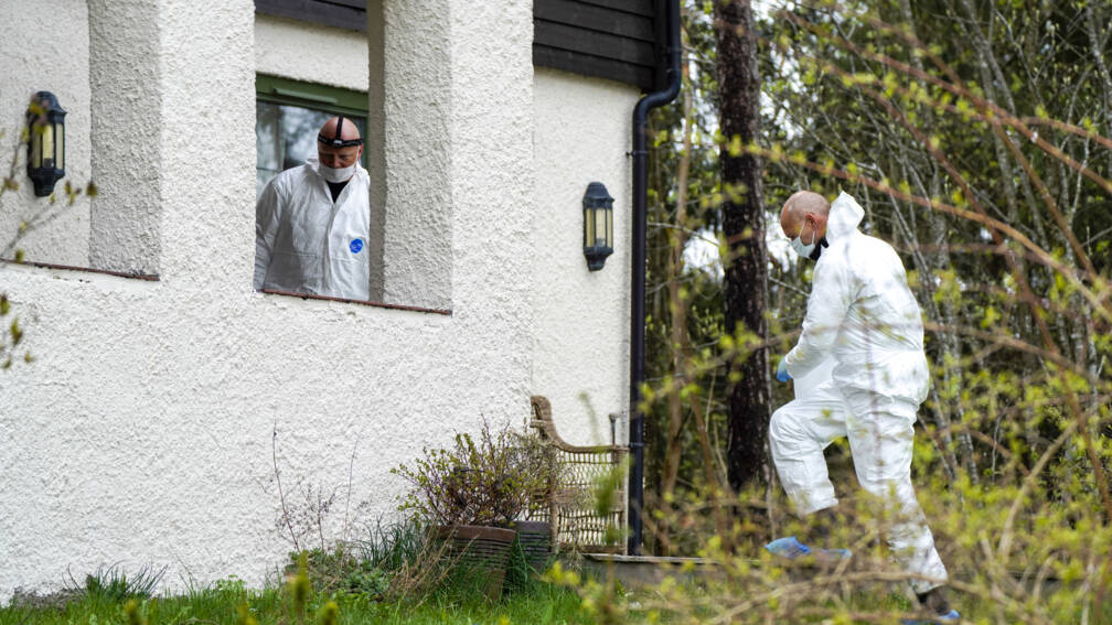 Steenrijke Noor opgepakt voor moord op verdwenen echtgenote. . De politie in Noorwegen heeft multimiljonair Tom Hagen gearresteerd vanwege de moord op zijn vrouw, van wie al anderhalf jaar niets meer is vernomen. Anne-Elisabeth Hagen (68) verdween e....