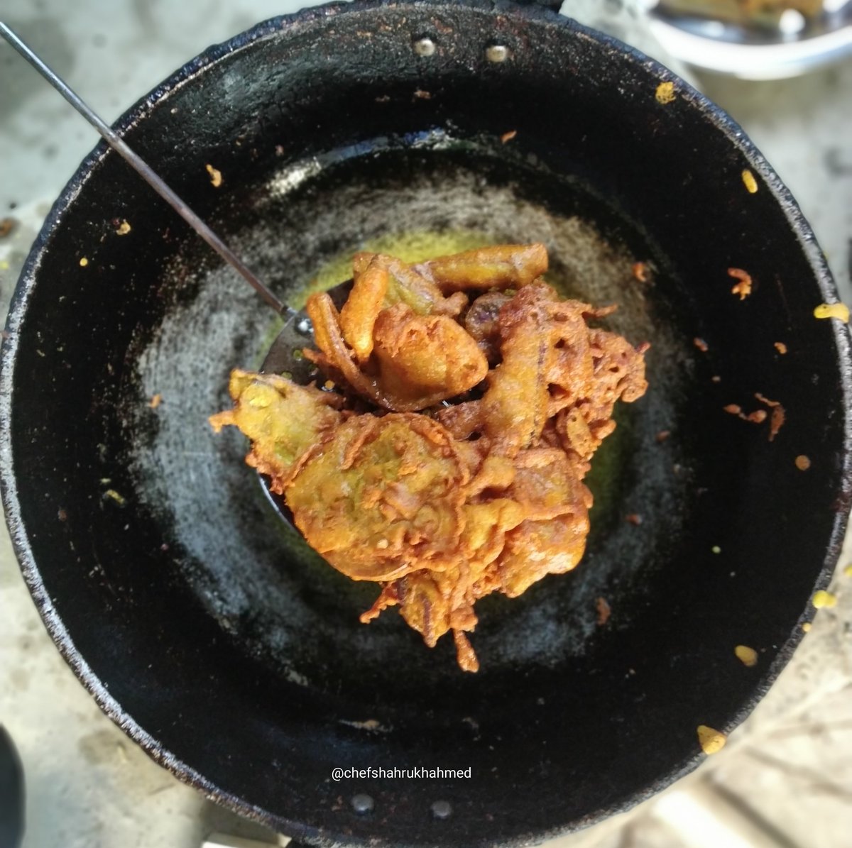 Shahrukhahmed84's tweet photo. Brinjal bhajiya
Home special
Use for follow ๐ @Shahrukhahmed84
#chefshahrukhahmed
#brinjal #bhajiya #for #specslightspeed #spesial #homes #ramadankareem๐ #tamam #ramadanmubarak https://t.co/Cc7DyeMiKw