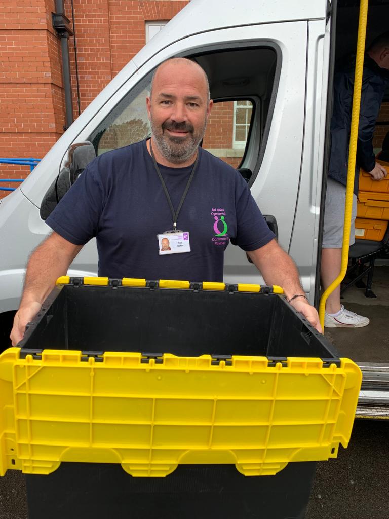 Big shout out to today's <a href="/tonyrefailbgc/">TonyrefailBGC</a> volunteer @Stevell49286803 Steve Lloyd. Put the youngsters to shame setting a record time. Thank you!! 👏👏🙌 also a big thanks to our drivers today from @Walesprobation Barry, Doug and Rob. This really is a huge community and team effort.