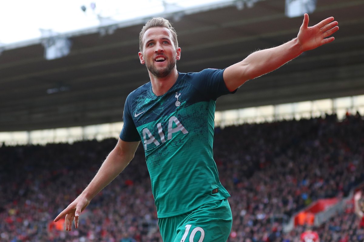 OptaJoe's tweet photo. 200 - Harry Kane’s goal against Southampton in March 2019 was his 200th career goal for club and country combined. Elite. #OptaPLSeasons https://t.co/jR2Qgkcfym
