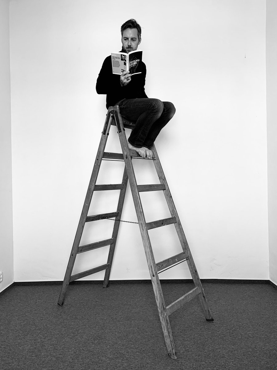 Curator Jan Van Woensel tweet media