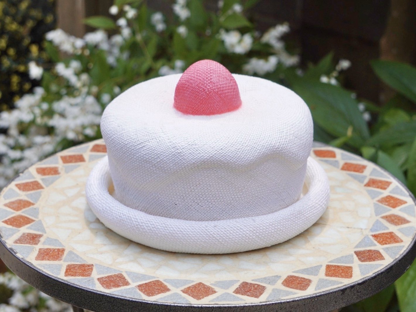 Kent Bread Hat Twitter પર 夏のバースデーケーキハット をリリースしました 麦わら素材でもちゃんとケーキです Hat 手作り ハンドメイド 帽子 ハット ショートケーキ バースデーケーキ バースデーケーキ ハット Creema T Co