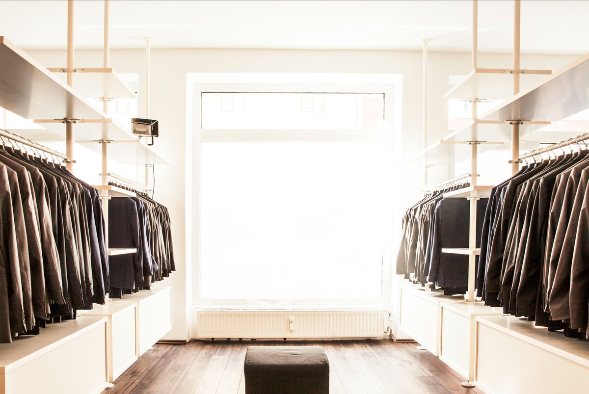 #Corona Update: wir für Euch!
Unser Laden ist bereits seit 2 Jahren geschlossen, der Spirit lebt weiter.
Wer seinen Job verloren (oder #Kurzarbeit) hat und für ein Bewerbungsgespräch einen Anzug in Größe 50 braucht, kann einen gratis bekommen.
#payitforward #suitup