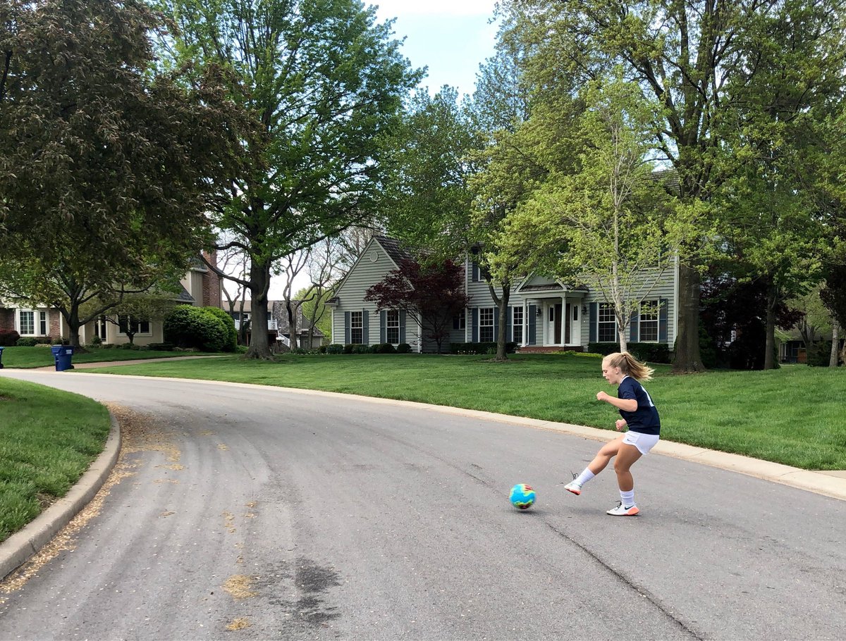 KCSGTraining's tweet photo. 07 Emily getting creative! Hitting the curb just right, drives the ball in the air for receiving &amp; working on 1st touch. https://t.co/H3DKAIZlbP