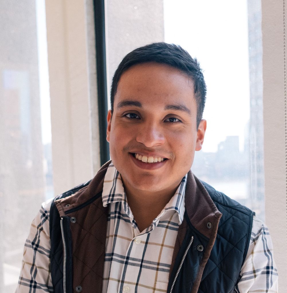 resilientcoders's tweet photo. "The ability to build impactful solutions for my community is what drew me to software engineering. I believe technology has 3 goals: convenience, accessibility, and interconnectivity. My drive is to use these pillars to improve people’s lives." Meet Ken https://t.co/yZOBWWBeXW https://t.co/M1Imn1AtXF