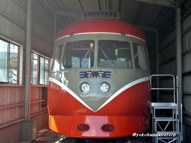 横浜西部急行 On Twitter 特急車だが貫通扉は無く何となく営団6000系のキノコ型貫通路っぽい構造