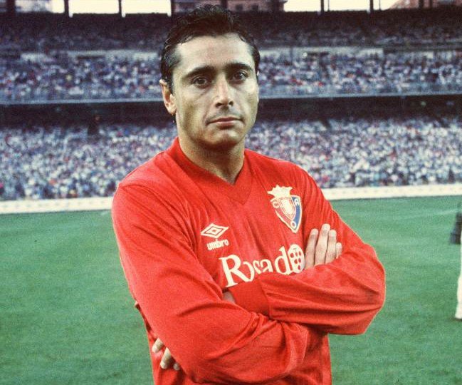 Un3DeAbrill's tweet image. Tiene que haber un partido homenaje entre Osasuna Y Liverpool en recuerdo de Michael Robinson. Sé que ahora es un momento complicado, pero habrá tiempo para hacerlo. Hacerlo posible @CAOsasuna y @LFC. 

Se agradece RT.